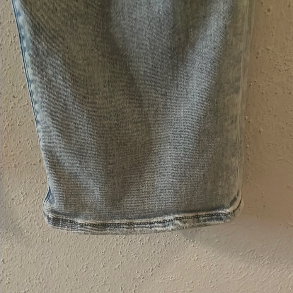 Blue Joe’s High rise cropped boot cut Jeans for Effortless Style - Picture 3 of 5
